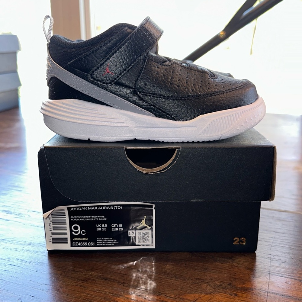 listing-status-banner